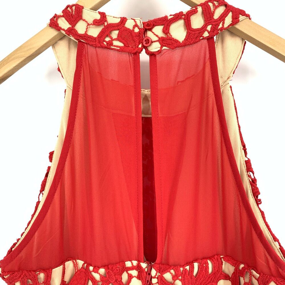Francesca's Braylee red floral lace A-line dress, Size M - Picture 3 of 11
